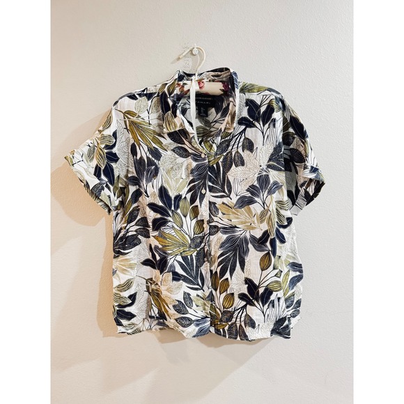 Tahari Tops - Tahari Womens 100% Linen Button Up Shirt Large Tropical Leaf Short Sleeve Top